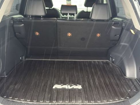 Certified 2020 Toyota RAV4 XLE Premium image 27