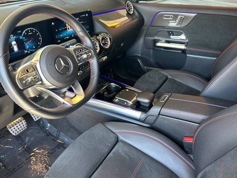 Certified 2022 Mercedes-Benz GLA 250 4MATIC image 10