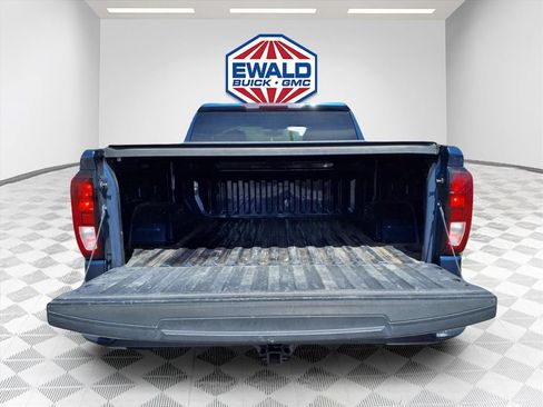 Used 2021 GMC Sierra 1500 Elevation w/ LPO, Elevation Black Package AWD/4WD image 8