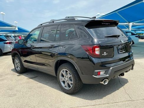Used 2025 Honda Passport TrailSport image 4