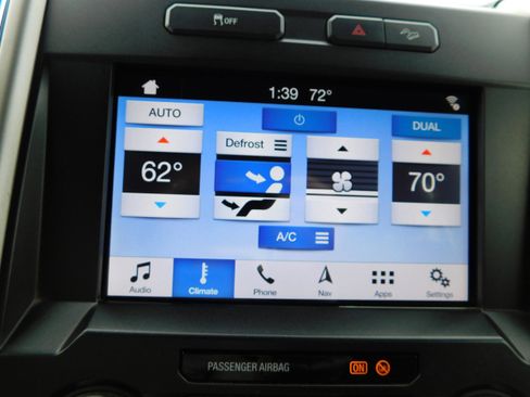 Used 2019 Ford F250 Lariat w/ Chrome Package image 26