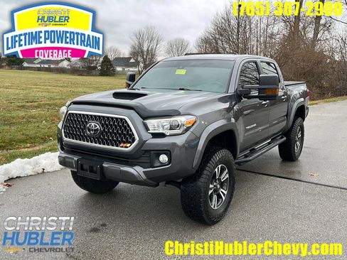 Used 2018 Toyota Tacoma TRD Sport image 1
