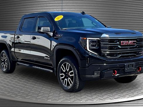 Used 2023 GMC Sierra 1500 AT4 w/ AT4 Preferred Package image 1
