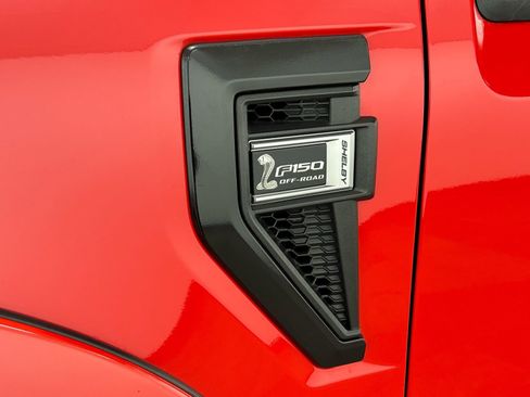 Used 2022 Ford F150 Lariat w/ Equipment Group 502A High AWD/4WD image 4