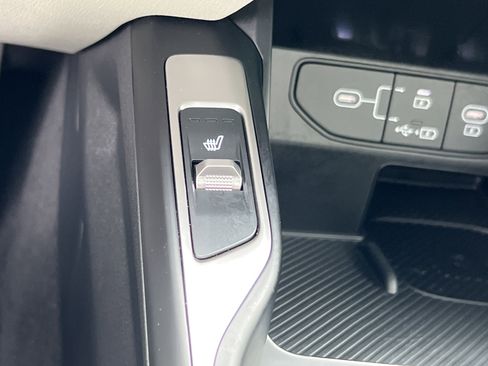 Used 2025 Kia Sorento S w/ Panoramic Sunroof Package image 34