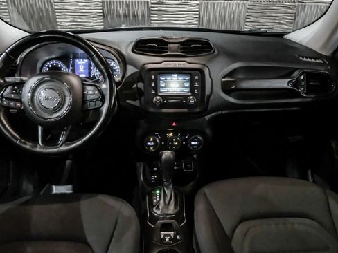 Used 2017 Jeep Renegade Altitude AWD/4WD image 14