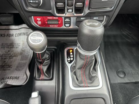 Used 2023 Jeep Wrangler Unlimited Rubicon w/ Xtreme 35 Tire Package AWD/4WD image 26