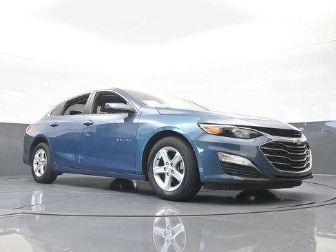 Used 2024 Chevrolet Malibu LS FWD image 57