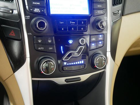 Used 2013 Hyundai Sonata Limited FWD image 23