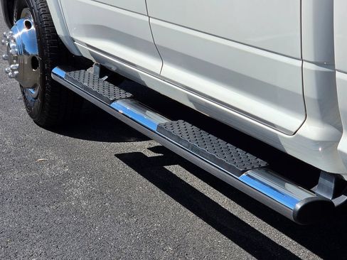 Used 2021 RAM 3500 Laramie AWD/4WD image 11