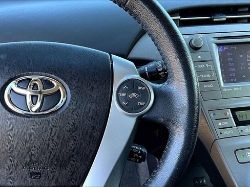 Used 2014 Toyota Prius Four image 11