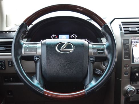 Used 2015 Lexus GX 460 w/ Premium Package image 20