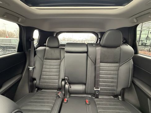 Used 2025 Mitsubishi Outlander SE image 22