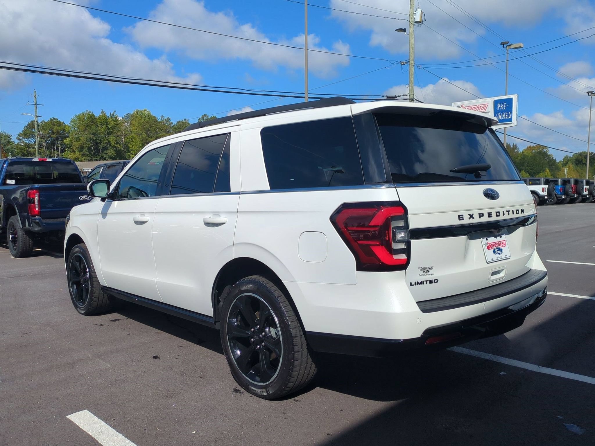 Certified 2023 Ford Expedition Limited RWD image 9