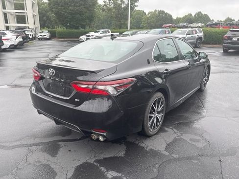 Used 2023 Toyota Camry SE FWD image 7