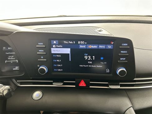 Used 2023 Hyundai Elantra SEL image 16