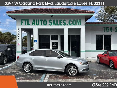 Used 2014 Volkswagen Jetta SEL FWD image 23