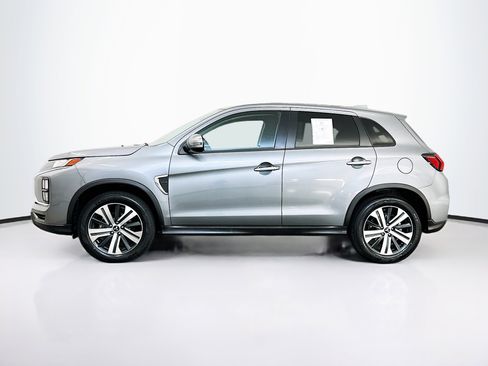 Used 2025 Mitsubishi Outlander Sport SE image 4