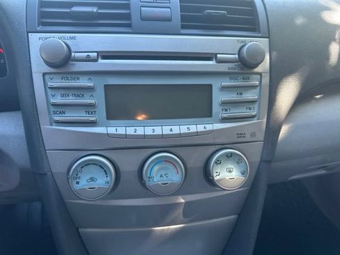 Used 2009 Toyota Camry FWD image 12