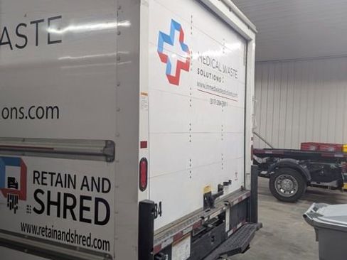 Used 2018 GMC Savana 3500 Extended w/ Driver Convenience Package image 3