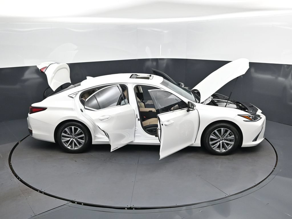 Certified 2021 Lexus ES 300h w/ Accessory Package FWD image 50