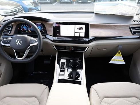 New 2026 Volkswagen Atlas SE image 26