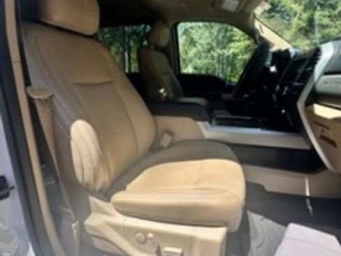 Used 2017 Ford F250 Lariat AWD/4WD image 9
