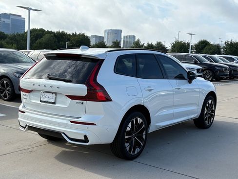 New 2026 Volvo XC60 B5 Plus w/ Protection Package Premier image 4