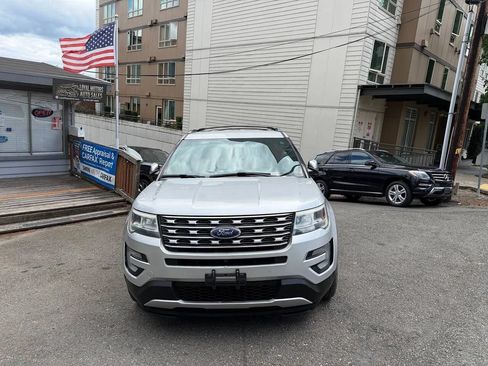 Used 2016 Ford Explorer Limited AWD/4WD image 6