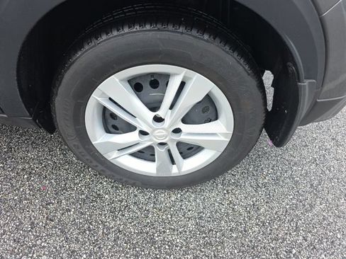 Used 2025 Nissan Kicks Play S FWD image 17