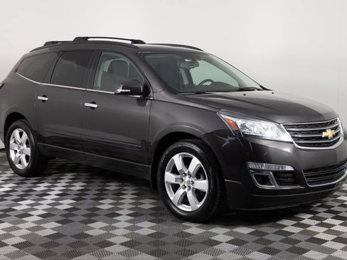Used 2017 Chevrolet Traverse LT w/ True North Edition AWD/4WD image 10