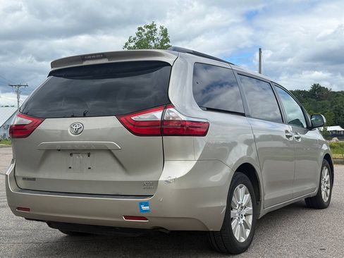 Used 2015 Toyota Sienna XLE AWD/4WD image 5