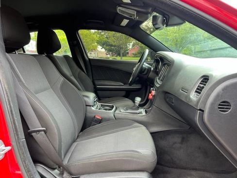 Used 2015 Dodge Charger SXT RWD image 23