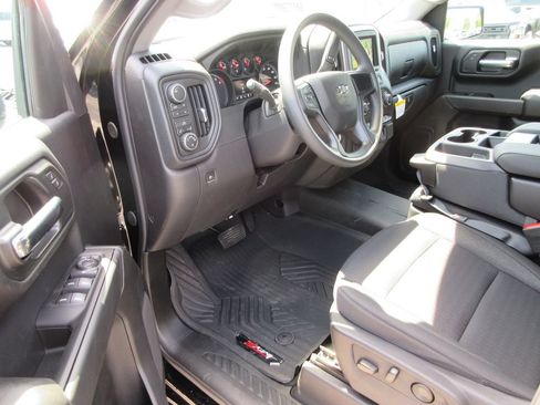 New 2026 Chevrolet Silverado 1500 Custom Trail Boss w/ LPO, Dark Essentials Package AWD/4WD image 13