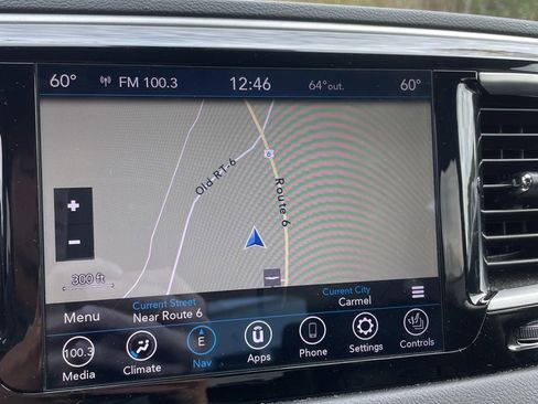 Used 2020 Chrysler Pacifica Touring-L w/ Advanced Safetytec Group image 11