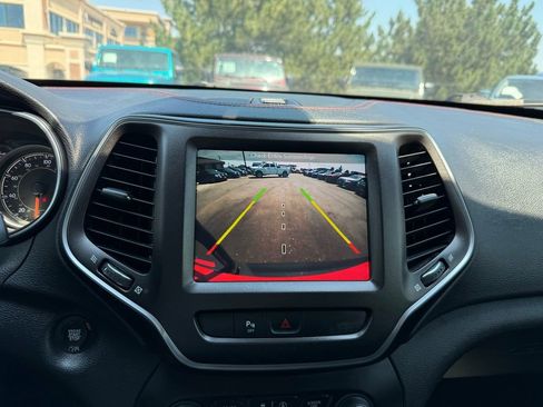 Used 2019 Jeep Cherokee Trailhawk w/ Trailer Tow Group image 35