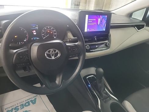 Used 2025 Toyota Corolla LE FWD image 8