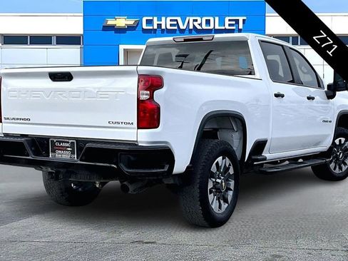 Used 2025 Chevrolet Silverado 2500 Custom w/ Custom Value Package image 5