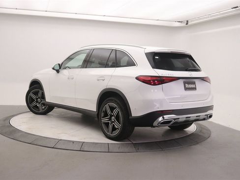 New 2026 Mercedes-Benz GLC 300 image 2