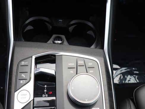 Used 2023 BMW 330e image 23