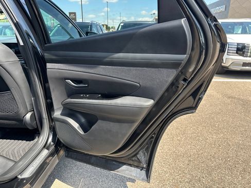 Used 2025 Hyundai Tucson Limited AWD/4WD image 33