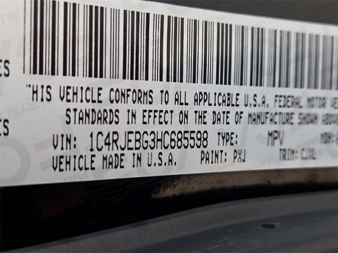 Used 2017 Jeep Grand Cherokee Limited image 34