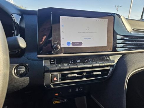 Used 2025 Toyota Camry LE FWD image 11