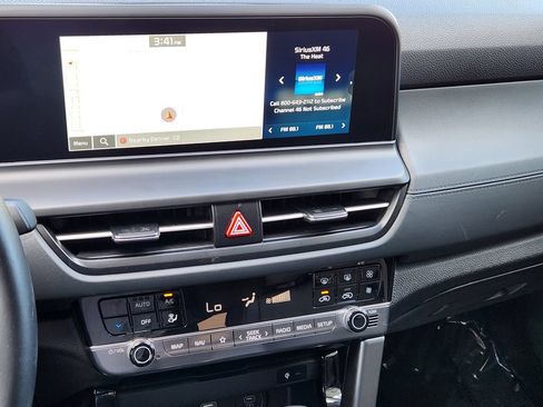 Certified 2025 Kia Seltos EX w/ EX Sunroof Package AWD/4WD image 25