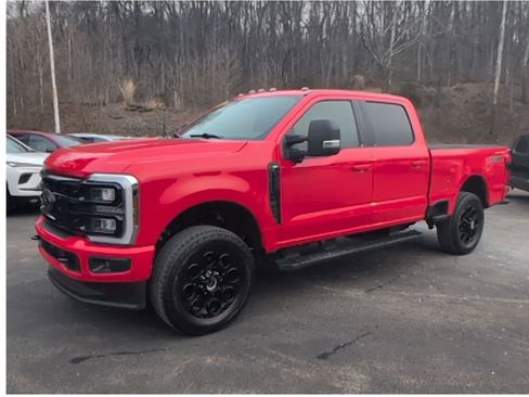 Used 2024 Ford F250 XLT w/ Black Appearance Package image 3
