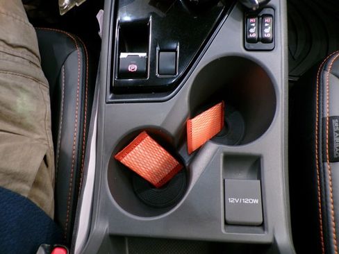 Used 2025 Subaru Crosstrek 2.5i Limited w/ Popular Package #3A image 32