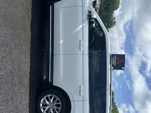 Used 2021 Ford Expedition XLT AWD/4WD image 9