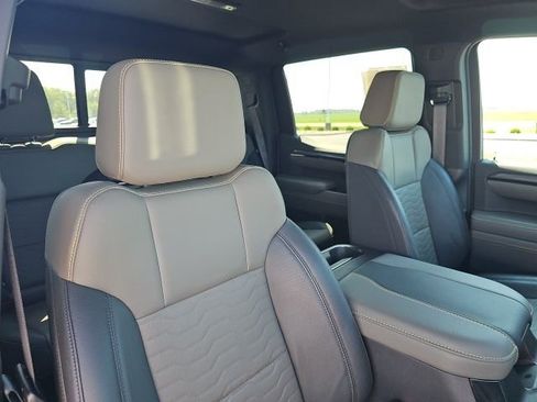 Used 2023 Chevrolet Silverado 1500 ZR2 w/ Technology Package image 30