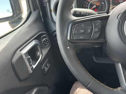 Used 2024 Jeep Wrangler Unlimited Sport AWD/4WD image 21