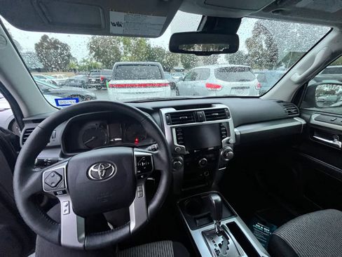 Used 2022 Toyota 4Runner SR5 image 7